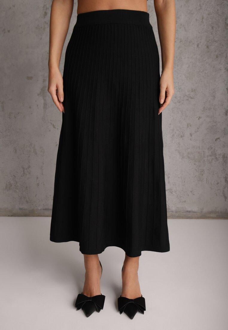 Czarny Komplet z Wiskozą Bluzka z Guzikami i Baskinką i Spódnica Narinna