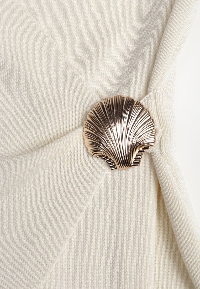 Beżowa Kopertowa Bluzka z Wiskozą Ozdobiona Metaliczną Aplikacją Sanadra