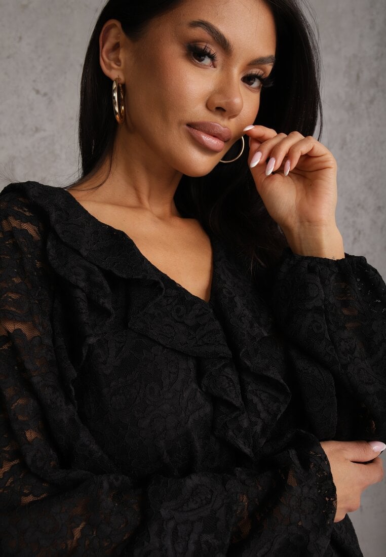 Czarna Koronkowa Bluzka z Falbankami Sewrana