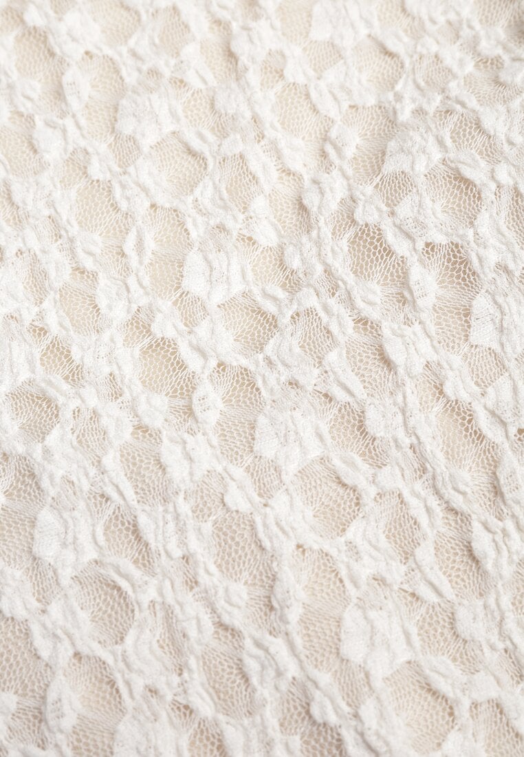 Biała Koronkowa Sukienka o Rozkloszowanym Kroju z Wiązanym Dekoltem Halter Bervine