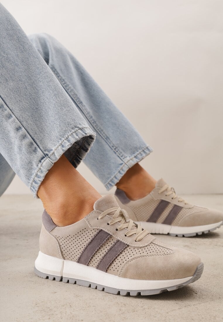 Jasnobeżowe Sneakersy z Zamszu Naturalnego z Ozdobnymi Paskami i Perforacją Ravinelle