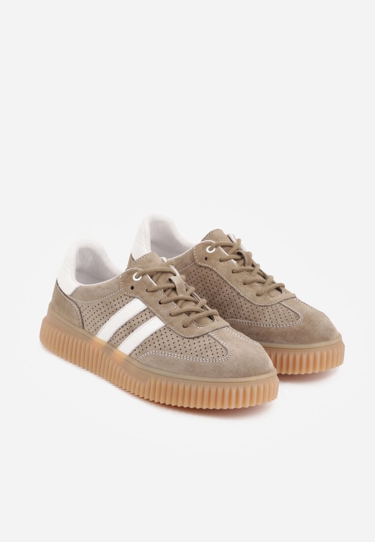 Ciemnobeżowe Sneakersy Typu Tenisówki z Zamszu Naturalnego Ozdobione Paskami Tarinella