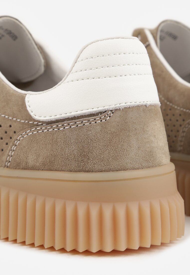 Ciemnobeżowe Sneakersy Typu Tenisówki z Zamszu Naturalnego Ozdobione Paskami Tarinella