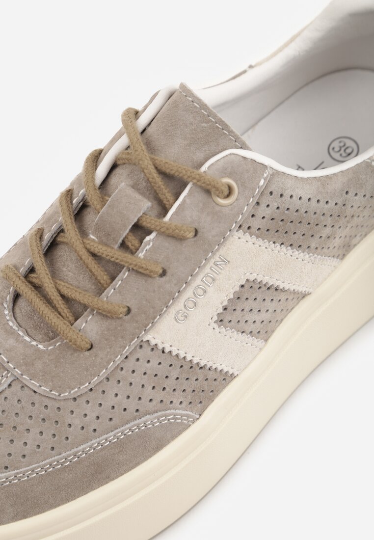 Ciemnobeżowe Sneakersy z Zamszu Naturalnego na Platfomie z Napisem i Perforacją Zitara