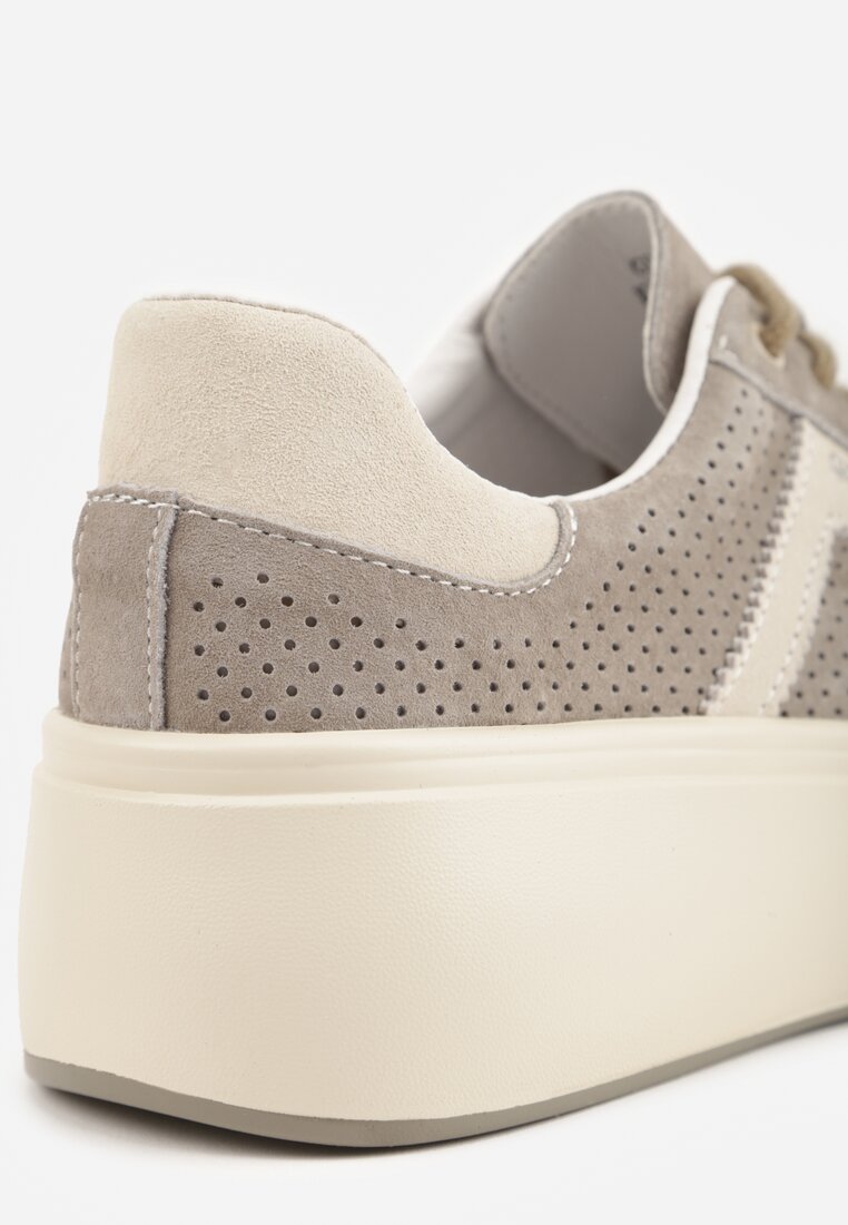 Ciemnobeżowe Sneakersy z Zamszu Naturalnego na Platfomie z Napisem i Perforacją Zitara