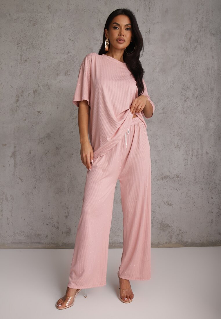 Różowy Oversizowy Komplet Zdobiony Cyrkoniami T-shirt i Spodnie Arnateia