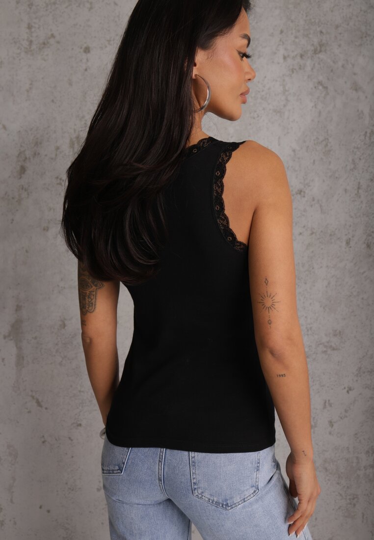 Czarny Top z Bawełny Ozdobiony u Góry Koronką Berice
