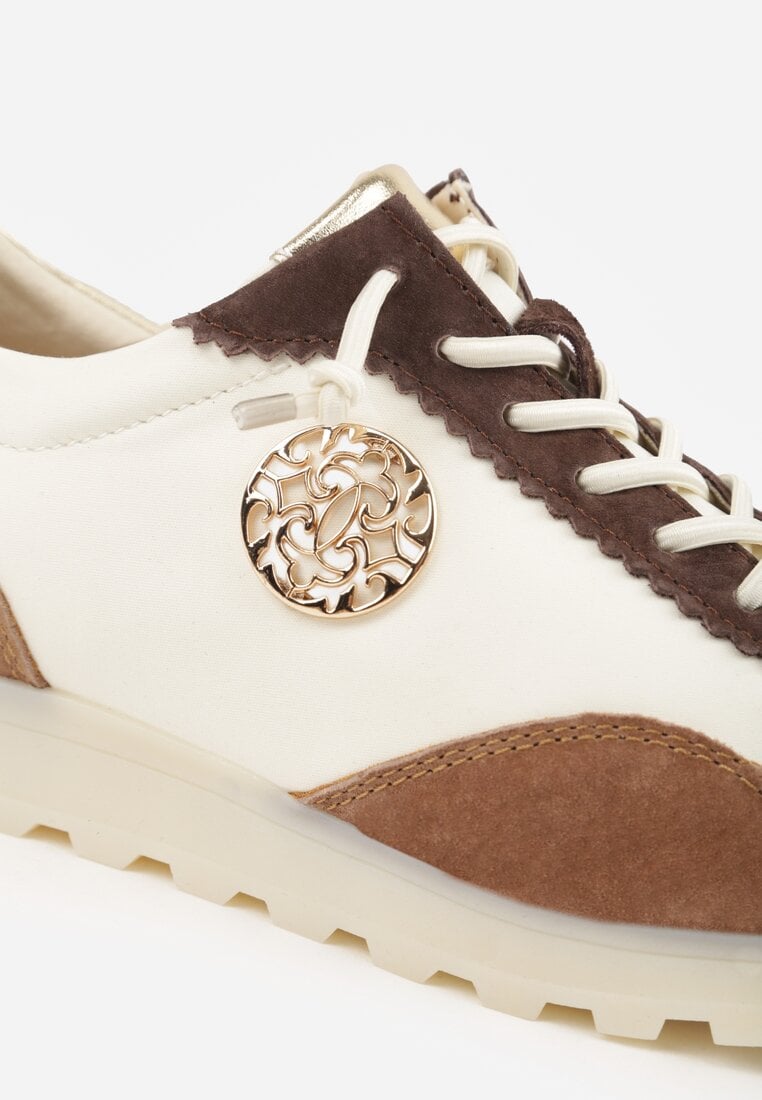 Beżowo-Złote Sneakersy ze Skórzaną Wkładką Ozdobione Metaliczną Aplikacją Tidina