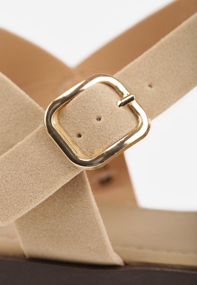 Beżowe Sandały Gladiatorki z Imitacji Nubuku Zapinane na Sprzączkę Briannea