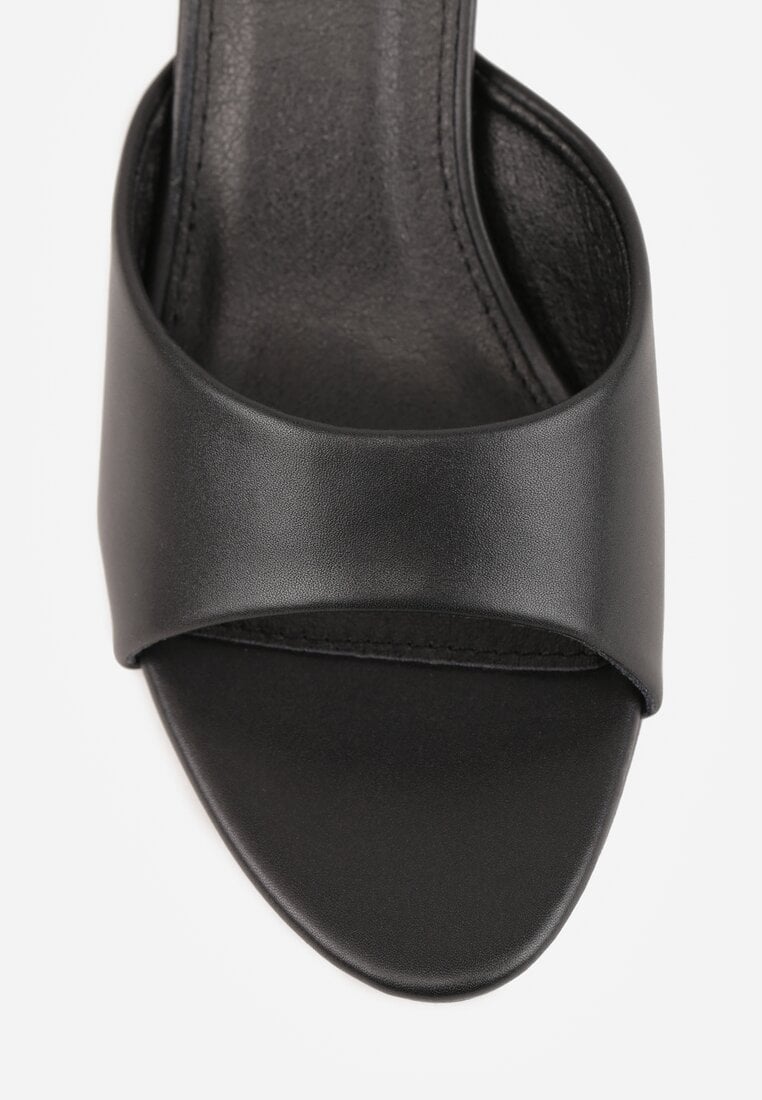 Czarne Klapki Peep Toe na Niskiej Szpilce Carinatia