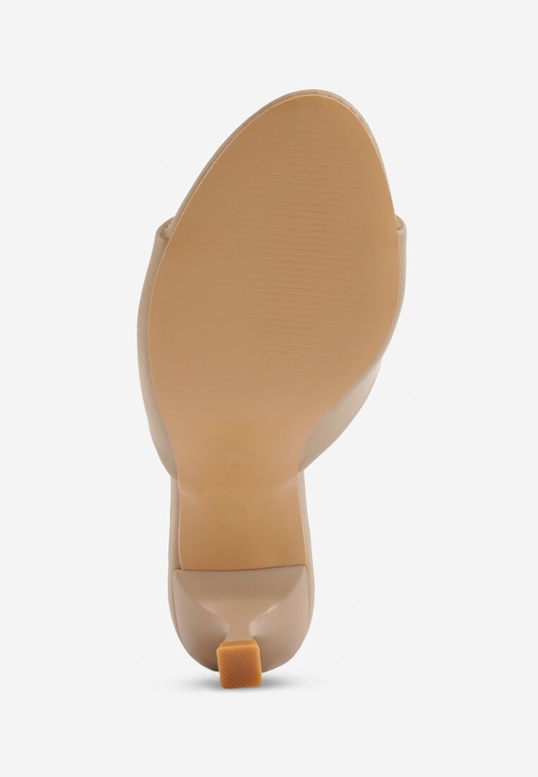Ciemnobeżowe Klapki Peep Toe na Niskiej Szpilce Carinatia