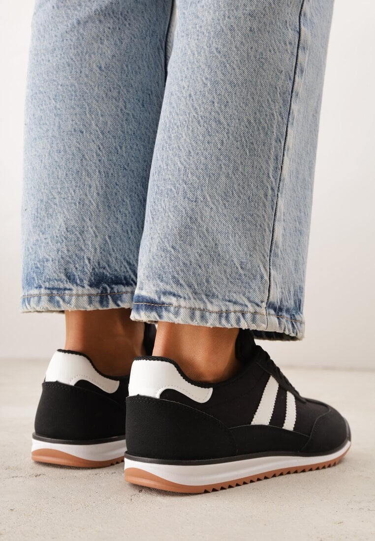 Czarne Sneakersy Ozdobione Dwoma Paskami Lannatea