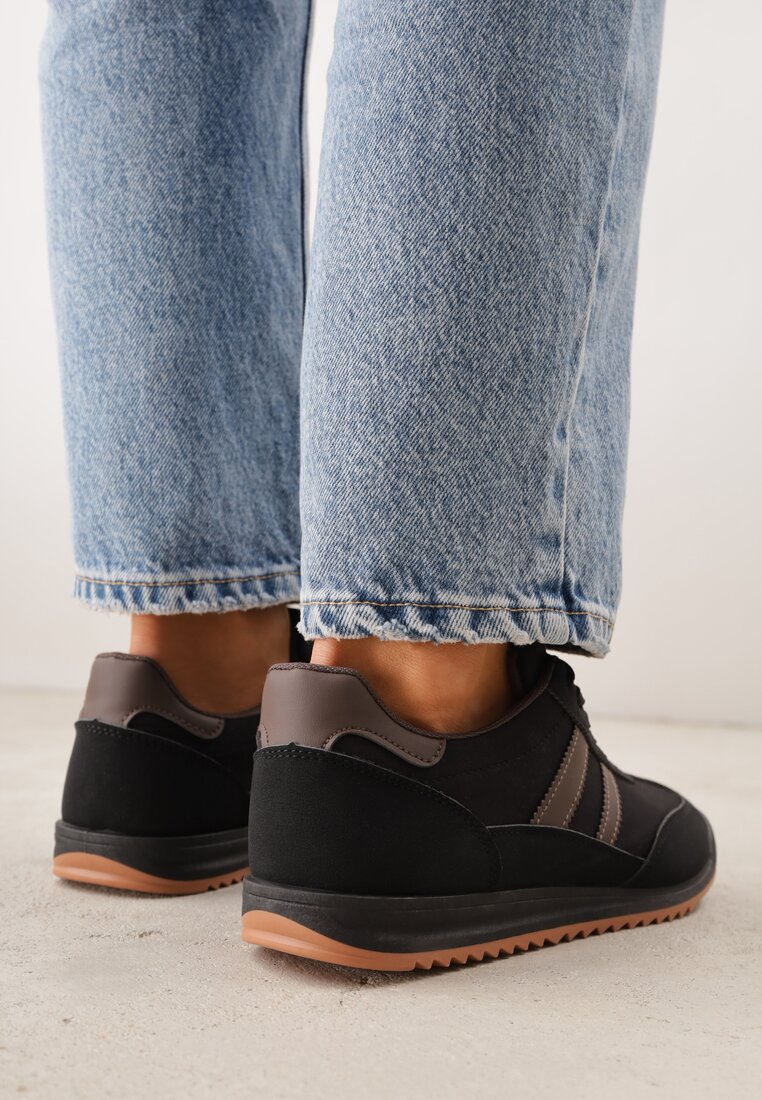 Czarno-Brązowe Sneakersy Ozdobione Dwoma Paskami Lannatea