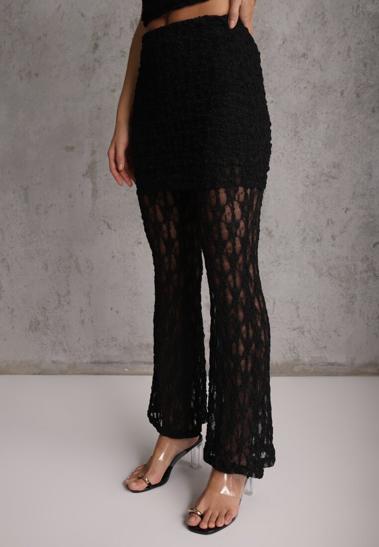 Czarny Komplet z Koronki Top Halter i Spodnie Zdobione Wszytą Spódnicą Celanix