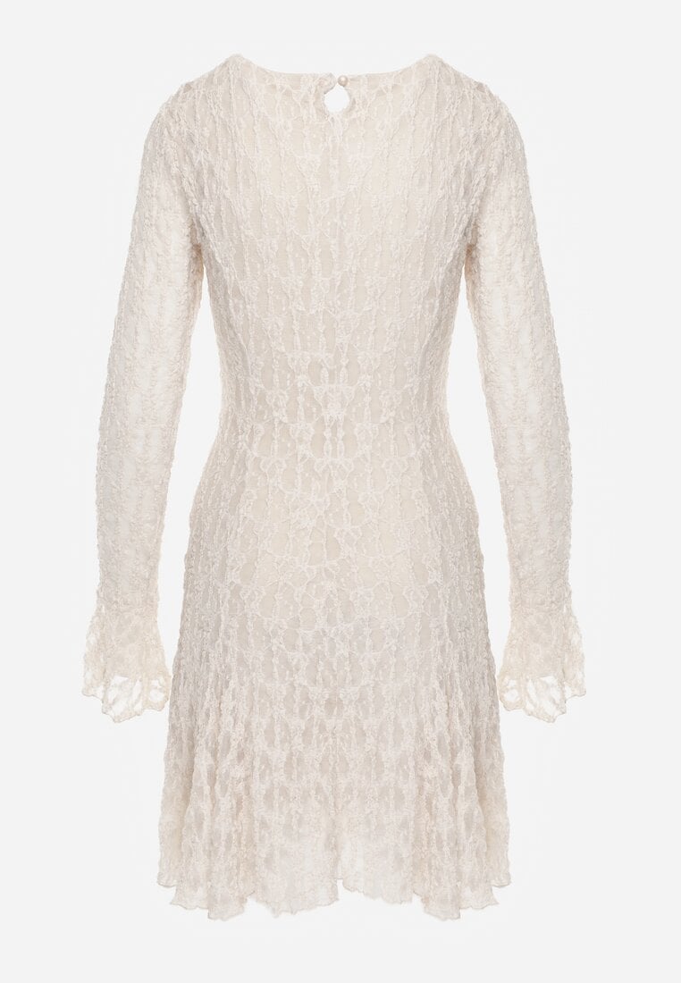 Beżowa Sukienka z Koronki Ozdobiona Rozkloszowanymi Rękawami Cinalata