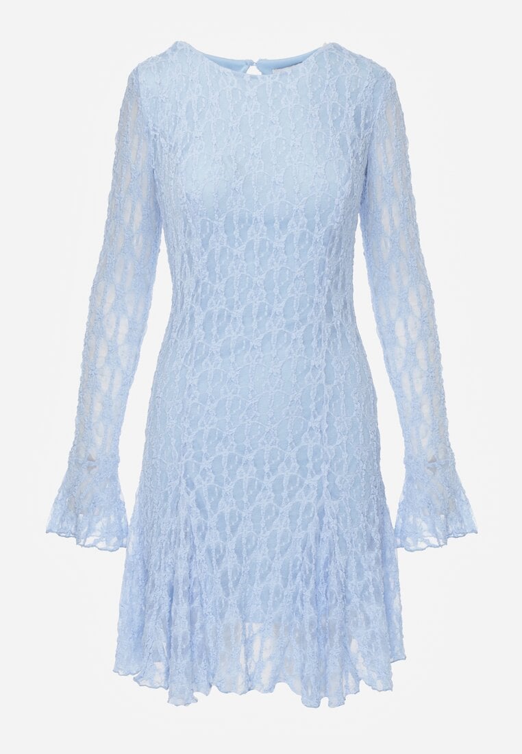 Niebieska Sukienka z Koronki Ozdobiona Rozkloszowanymi Rękawami Cinalata