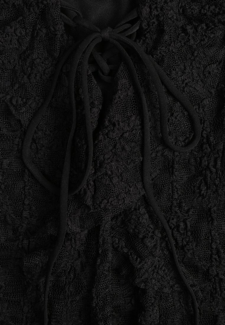 Czarna Eteryczna Sukienka z Koronki z Falbankami i Wiązaniem Dianatta