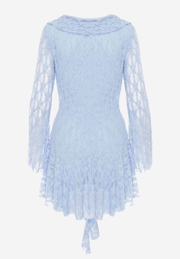 Niebieska Eteryczna Sukienka z Koronki z Falbankami i Wiązaniem Dianatta