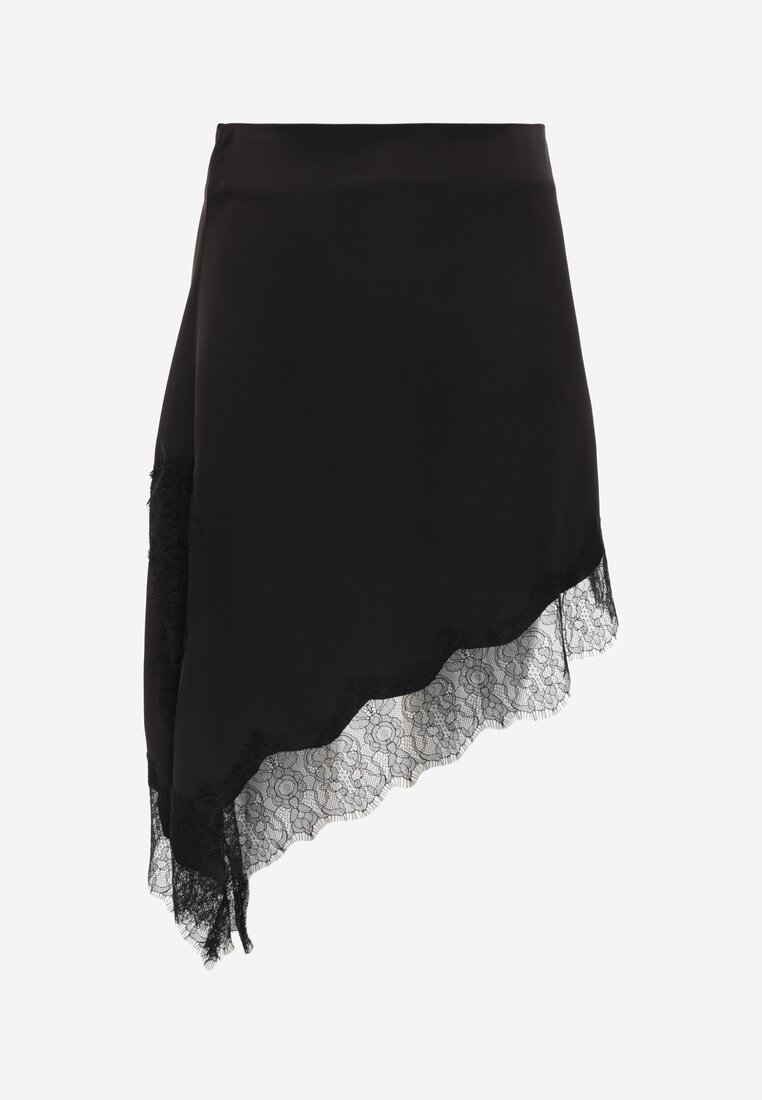 Czarna Asymetryczna Spódnica z Satyny Zdobiona Koronką Katarva