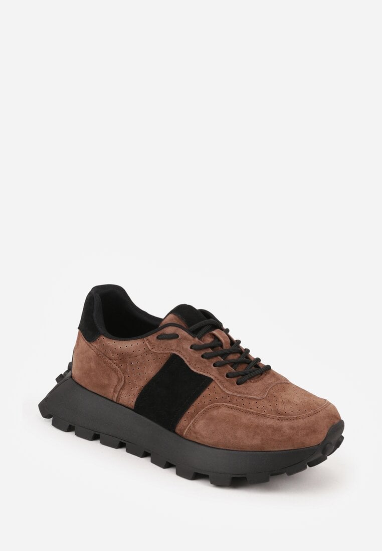 Ciemnobrązowe Zamszowe Sneakersy na Podeszwie Chunky z Perforowaną Cholewką Cezarlina