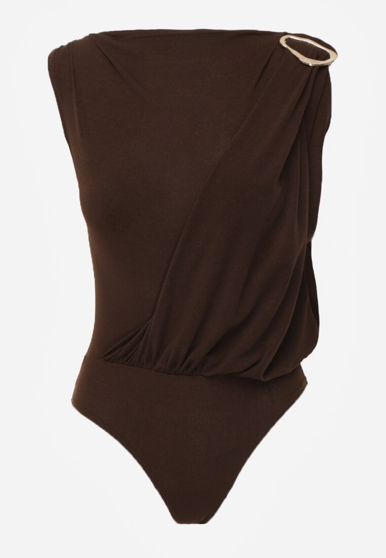 Brązowe Body z Dekoltem Łódka Zdobione Marszczeniem i Aplikacją na Ramieniu Havrina
