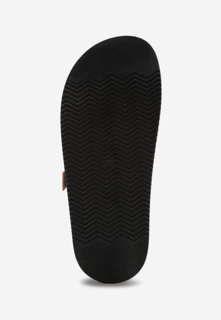 Ciemnobeżowe Klapki z Przekładanymi Paskami i Regulacją z Klamrą Celilye