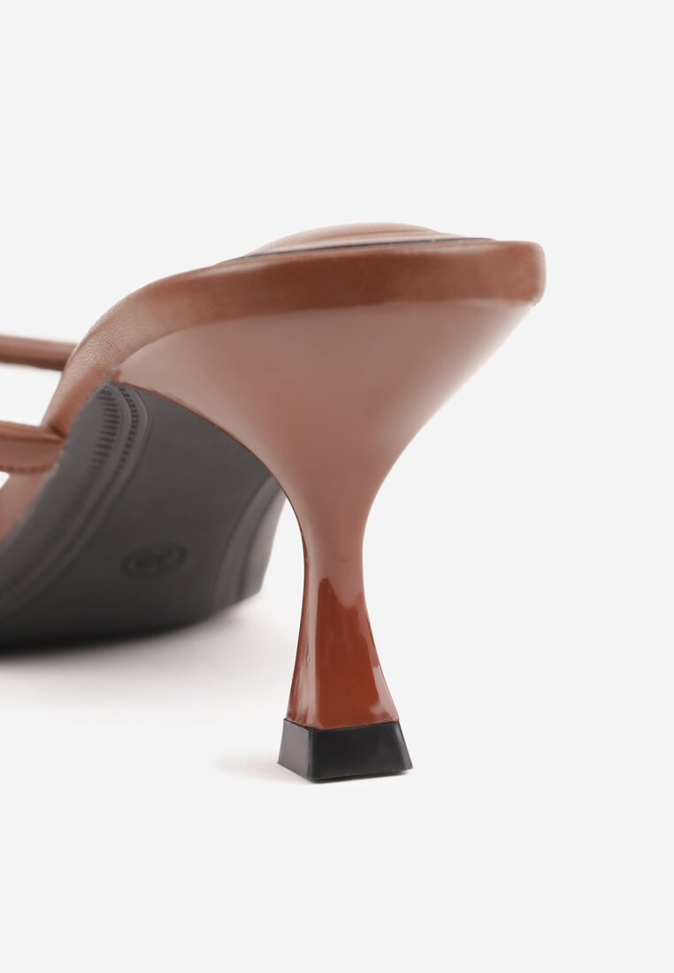 Brązowe Minimalistyczne Klapki Japonki na Kaczuszce Saphohsa