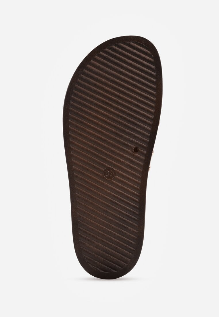 Ciemnobeżowe Klapki z Przekładanymi Paskami i Ozdobnymi Nitami Talysha