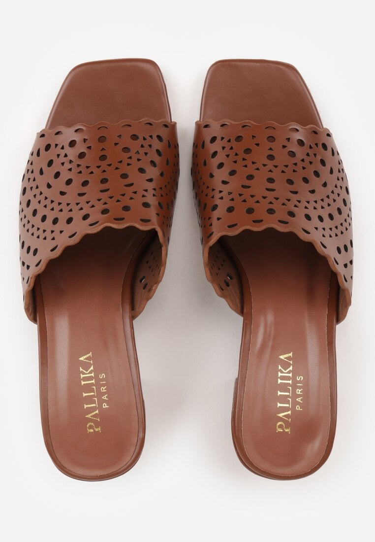 Brązowe Ażurowe Klapki na Słupkowym Obcasie z Kwadratowym Noskiem Lumetia