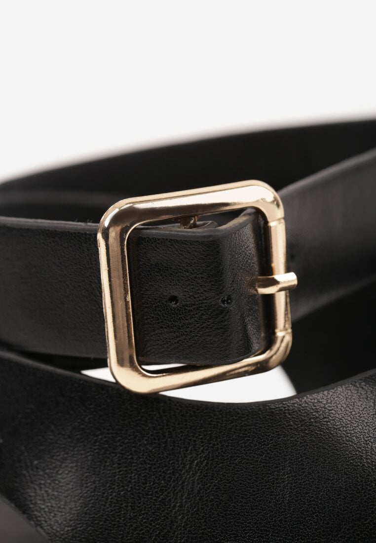 Czarne Sandały z Paskiem na Palec z Metaliczną Aplikacją i Klamerką Ailintra