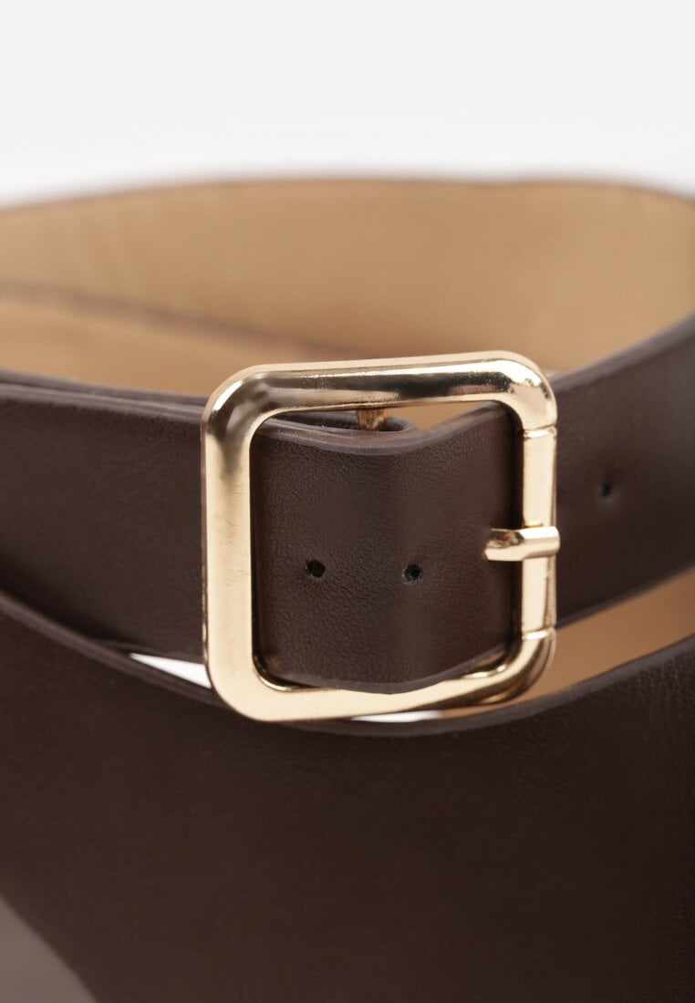 Brązowe Sandały z Paskiem na Palec z Metaliczną Aplikacją i Klamerką Ailintra