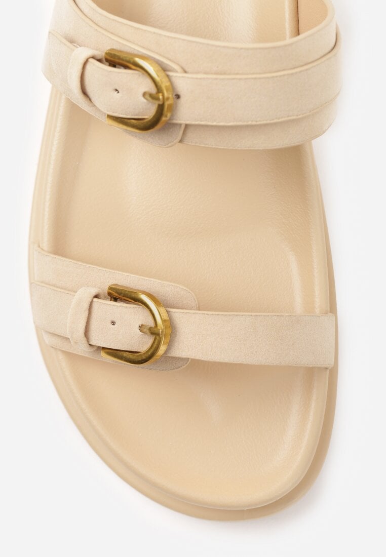 Beżowe Klapki Ozdobione Metalicznymi Klamrami Zelivra