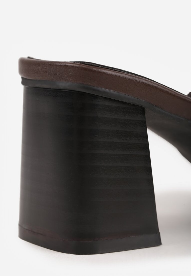 Brązowe Eleganckie Klapki na Słupku z Otwartym Noskiem Kwadratowym Hippeis