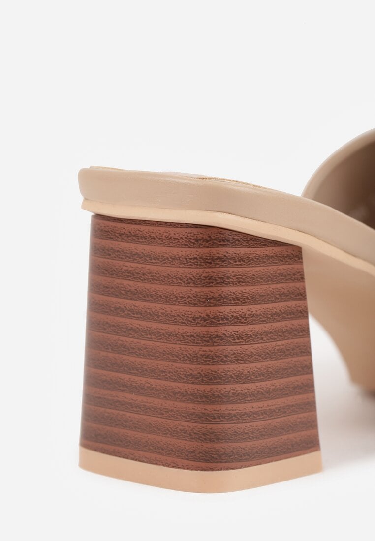 Ciemnobeżowe Eleganckie Klapki na Słupku z Otwartym Noskiem Kwadratowym Hippeis