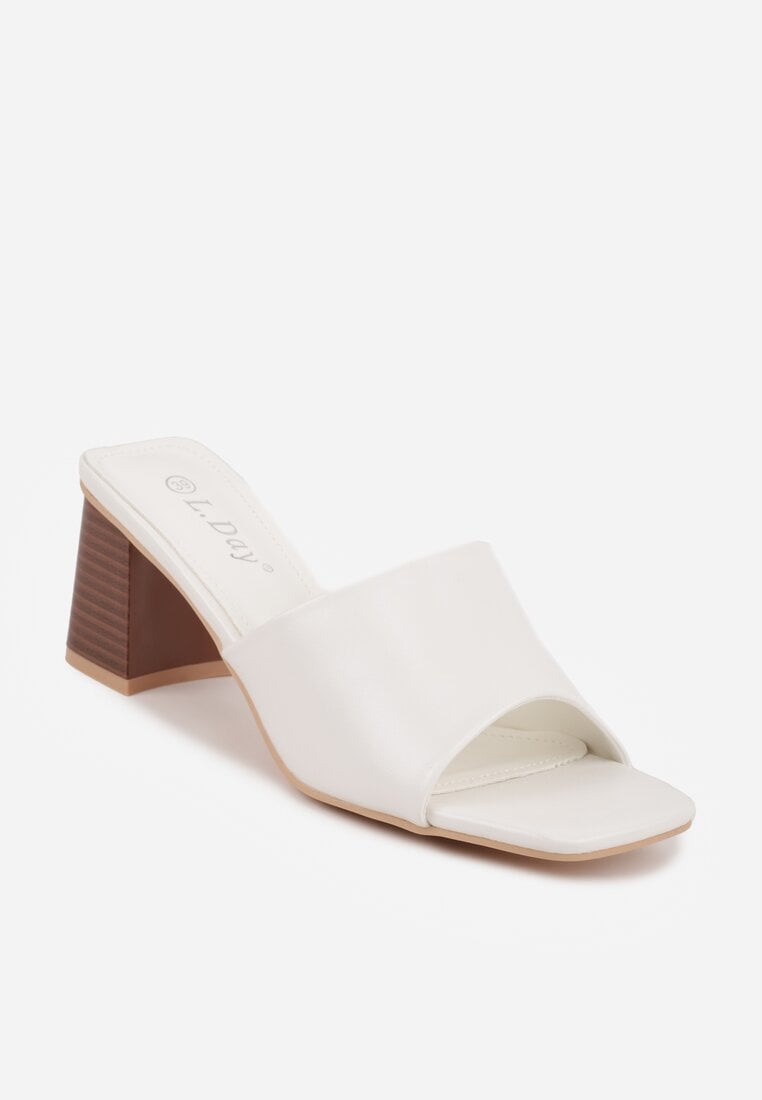 Białe Eleganckie Klapki na Słupku z Otwartym Noskiem Kwadratowym Hippeis