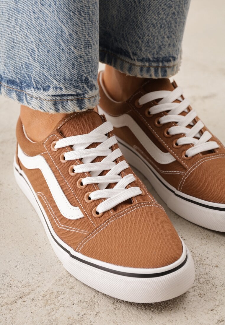 Brązowe Tenisówki Trampki z Niską Cholewką Ozdobione Geometrycznym Wzorem Wioressa