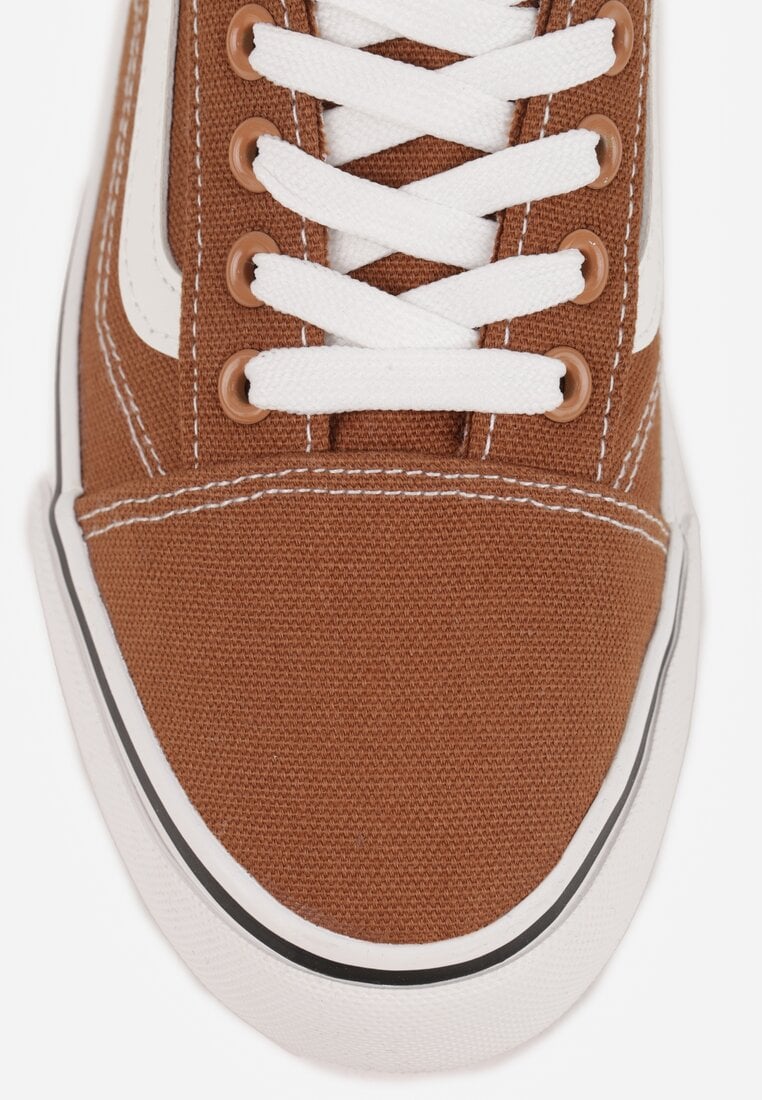 Brązowe Tenisówki Trampki z Niską Cholewką Ozdobione Geometrycznym Wzorem Wioressa