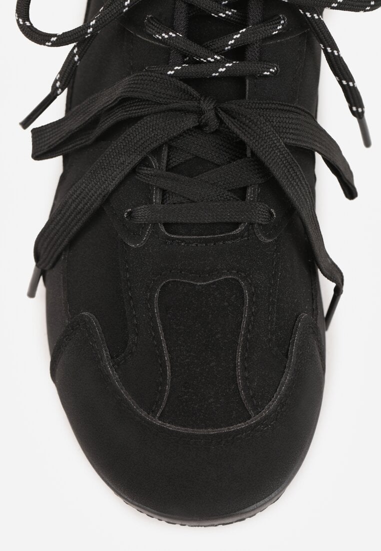 Czarne Sneakersy z Podwójnym Sznurowaniem i Geometrycznymi Wstawkami Adrearah