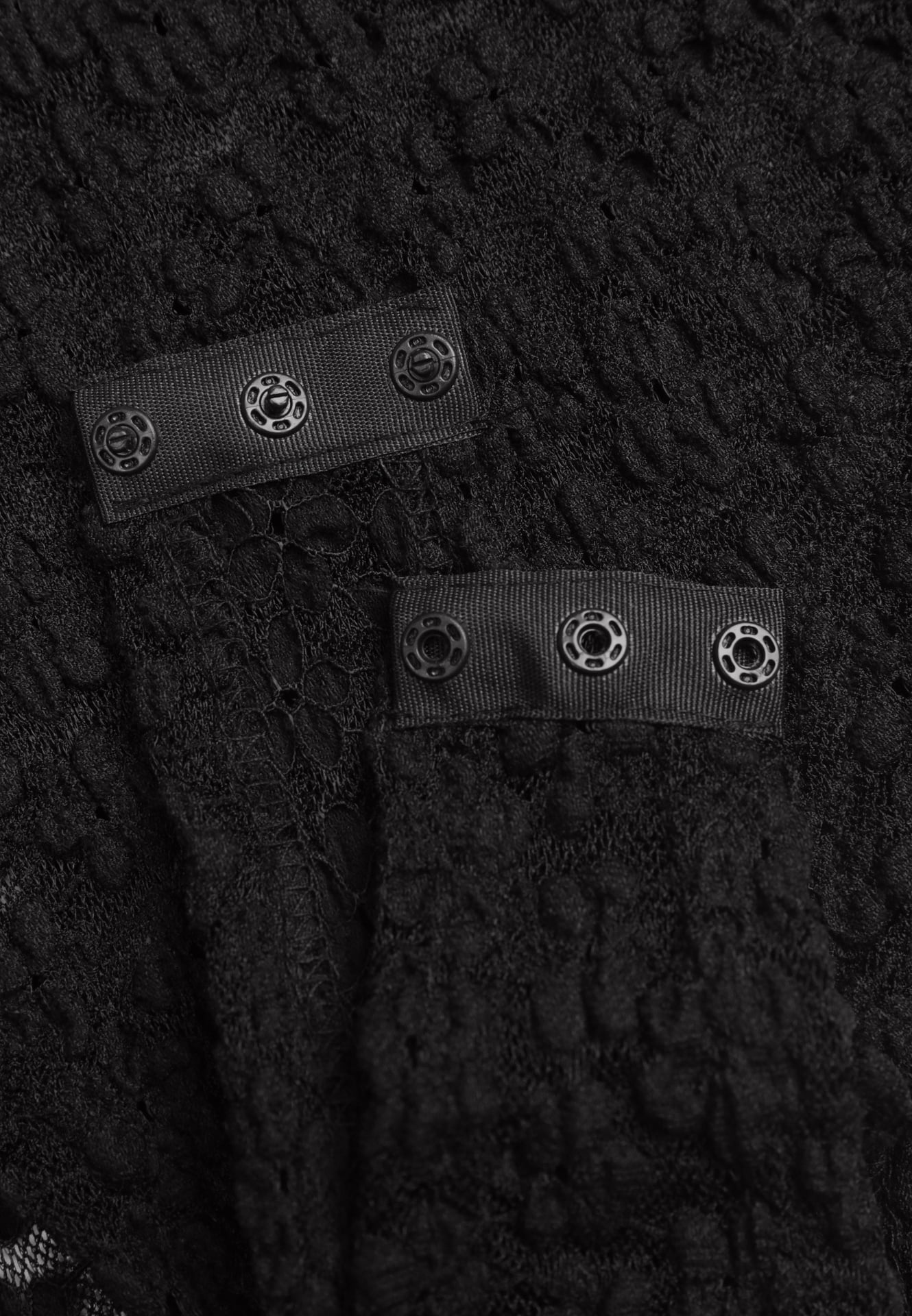 Czarne Body z Koronki o Dopasowanym Kroju z Krótkim Rękawem Adradina