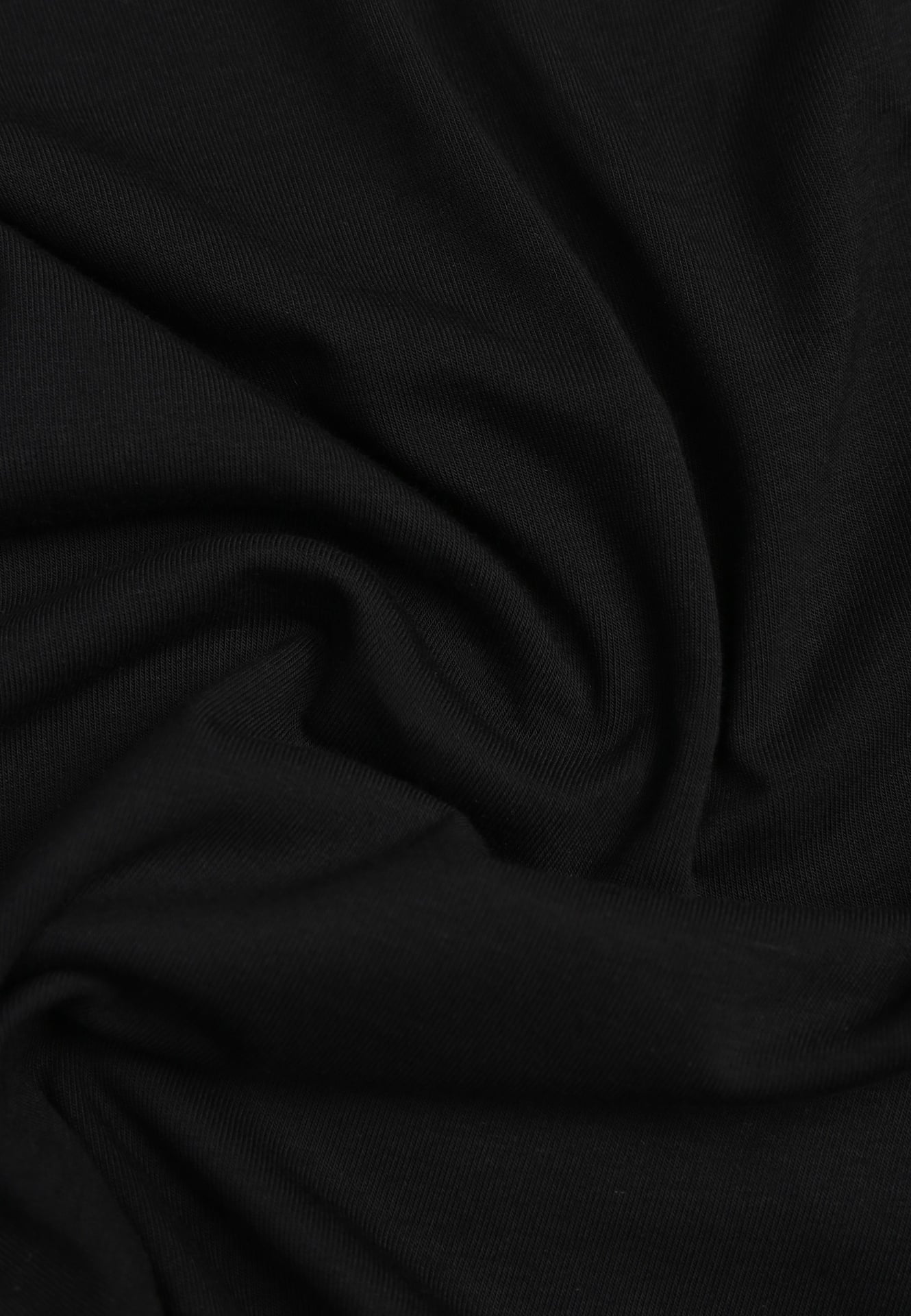 Czarna Asymetryczna Bluzka z Wiskozy z Krótkim Rękawem Zdobiona Marszczeniem Undishi