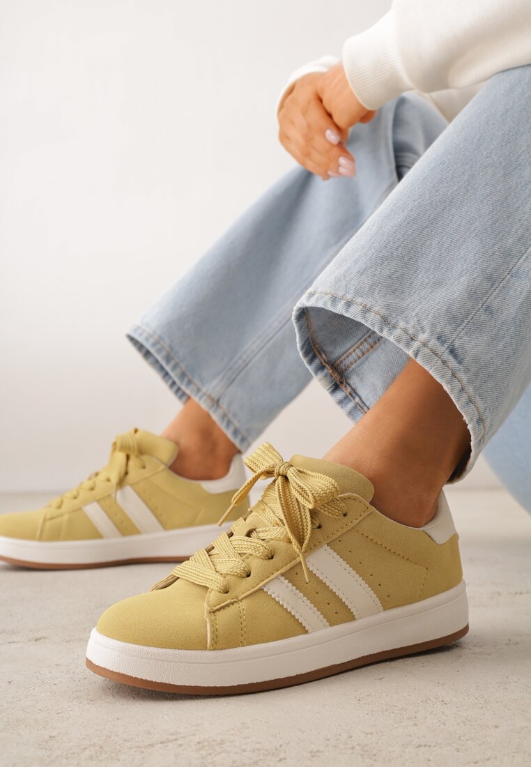 Żółte Sneakersy Ozdobione Paskami Dolirenna