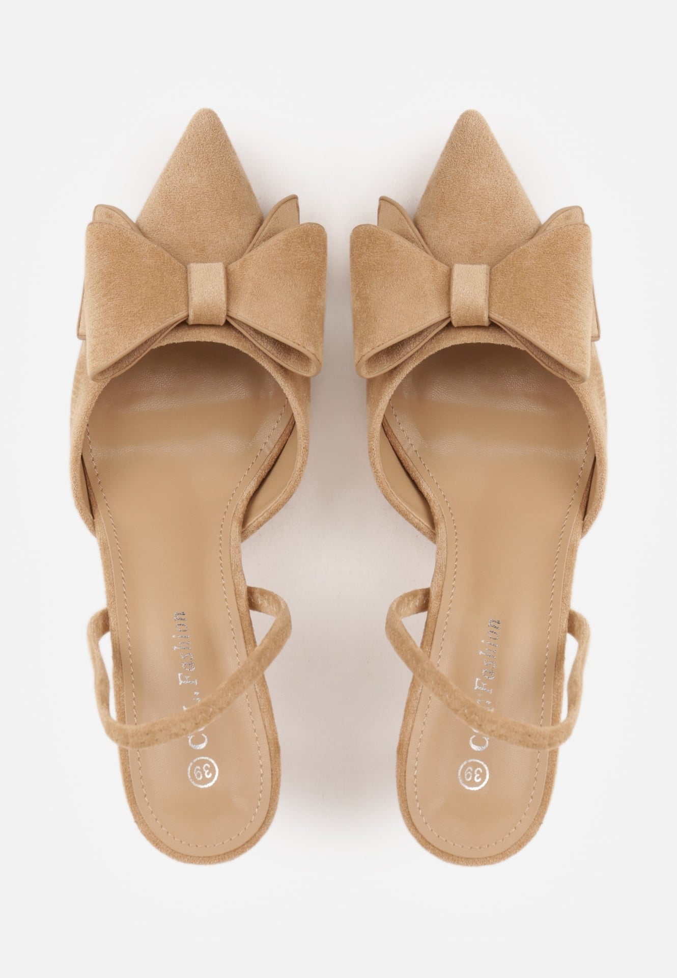 Ciemnobeżowe Szpilki z Imitacji Zamszu z Paskiem na Piętę i Ozdobną Kokardą Themigeia