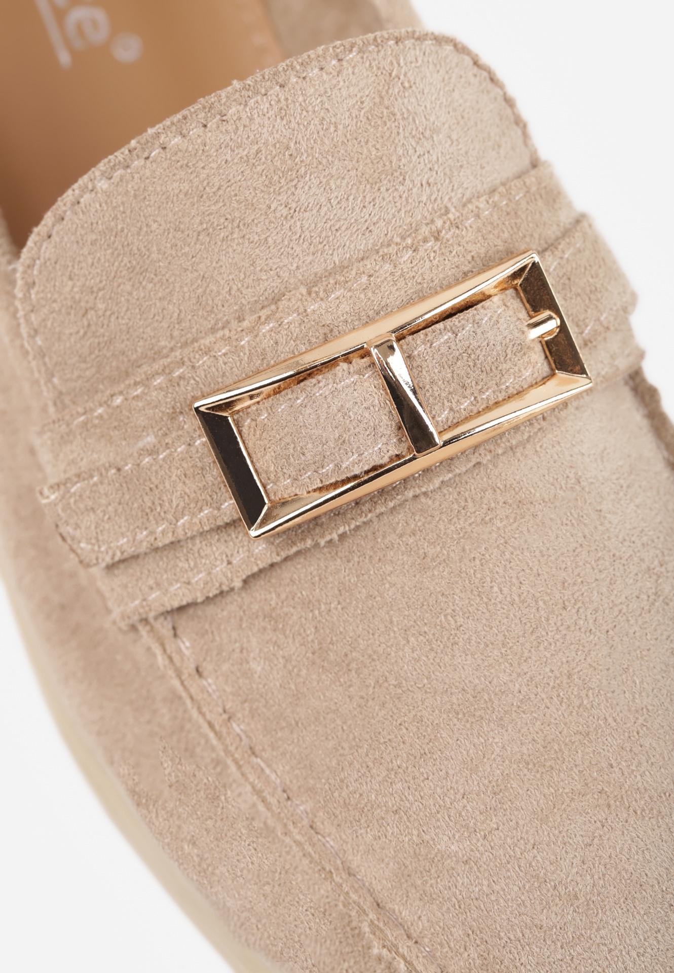 Ciemnobeżowe Mokasyny Ozdobione Metaliczną Klamrą Murielori