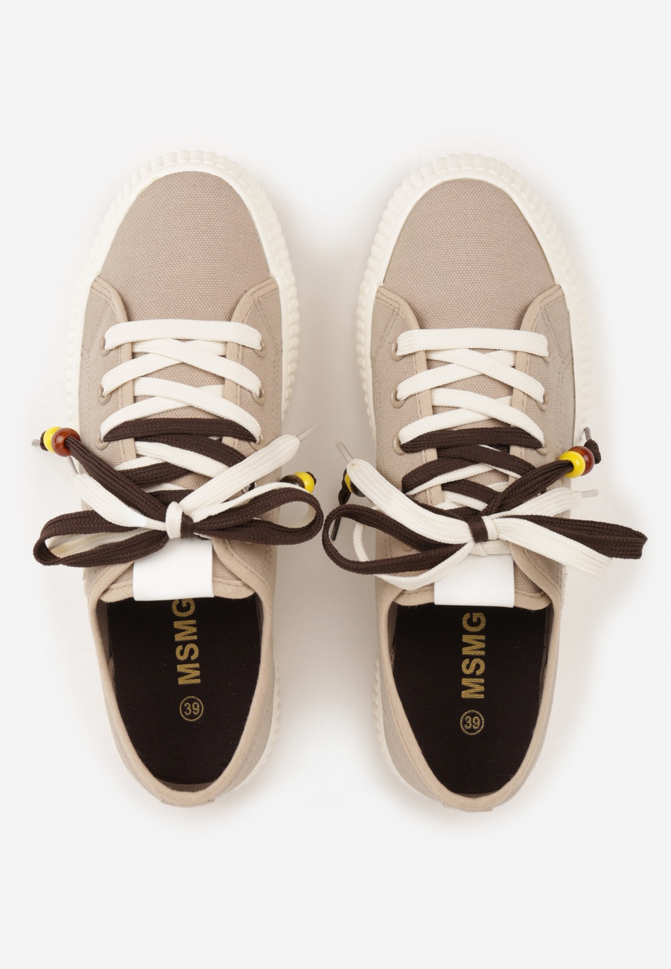 Beżowe Niskie Trampki z Podwójnymi Sznurówkami na Tłoczonej Platformie Astedella