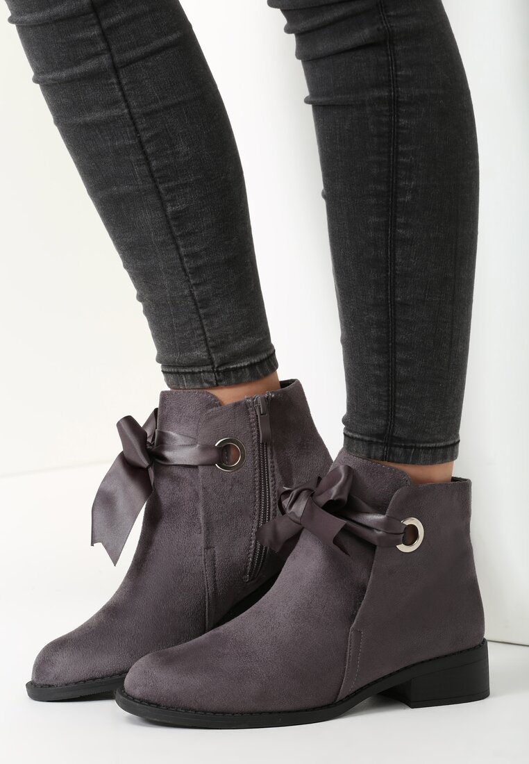 Szare Botki Preorder