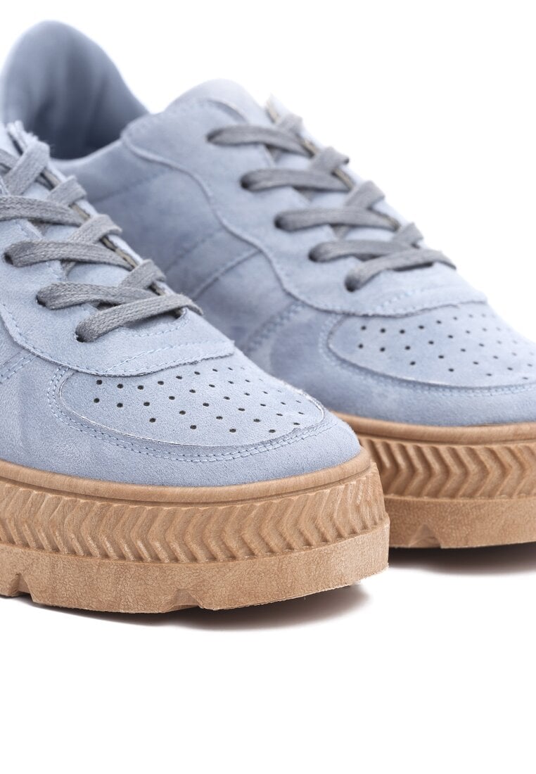 Niebieskie Sneakersy z Perforacją na Żłobionej Podeszwie Riparian Rights