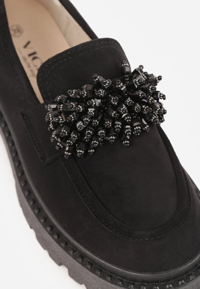 Czarne Mokasyny z Aplikacją z Biżuteryjnych Koralików Viatalia