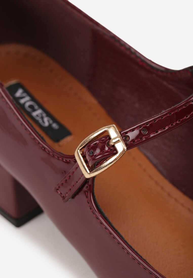 Bordowe Czółenka o Lakierowanym Połysku na Niskim Obcasie z Paskiem i Klamerką Karzina