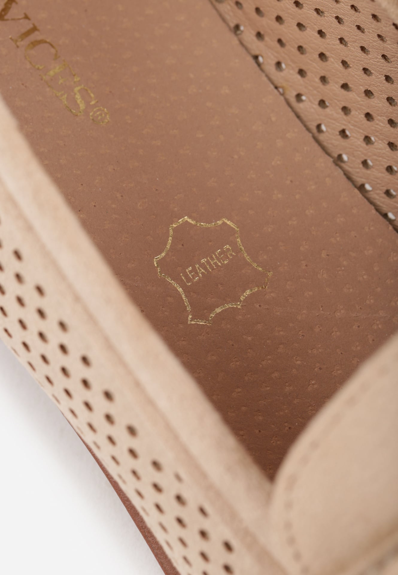 Beżowe Mokasyny Vices z Perforacją z Wkładką ze Skóry Naturalnej Felithria