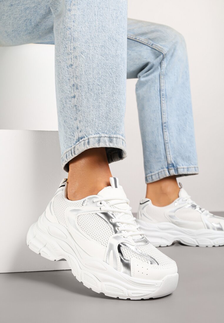 Biało-Srebrne Sneakersy Vices na Platformie Ozdobione Tłoczeniem Natiselle
